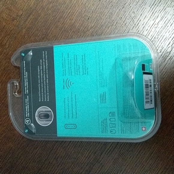 Logitech Compact Wireless Mouse - Picture 2 of 5